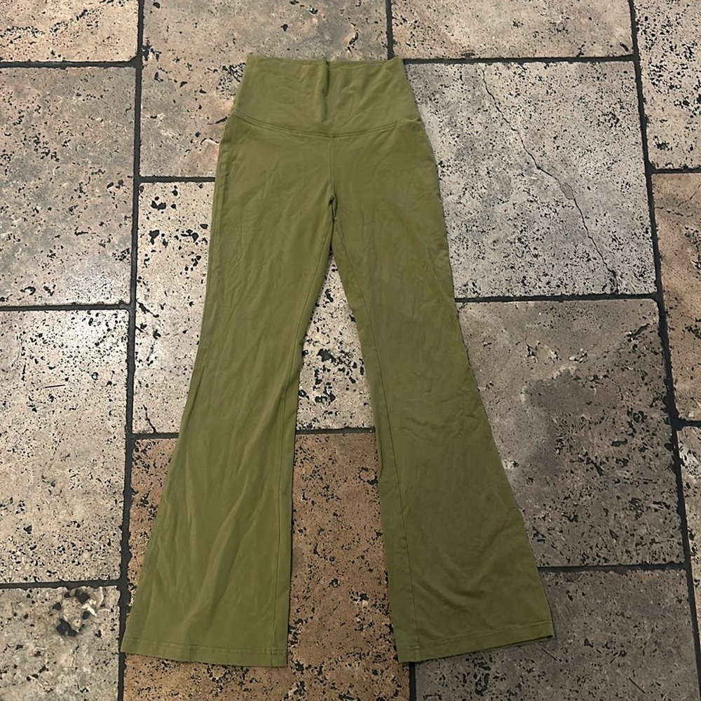 Tna Aritzia! Women’s leggings size small! Wore once